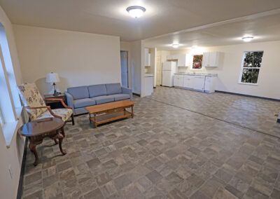 doublewide mobile home living room